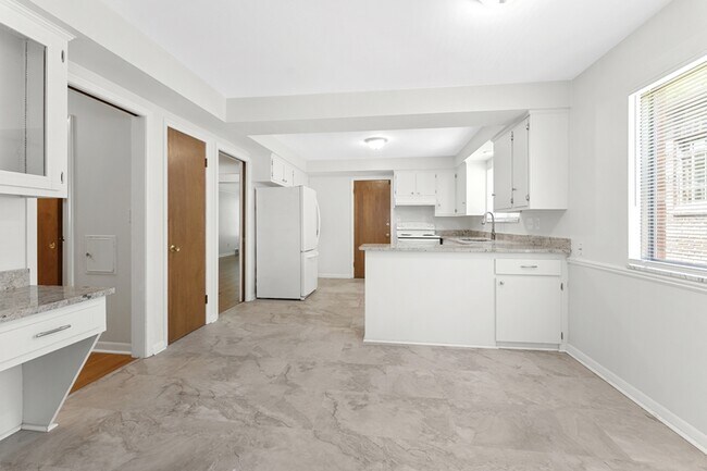 Foto del edificio - 930 Trombley Rd
