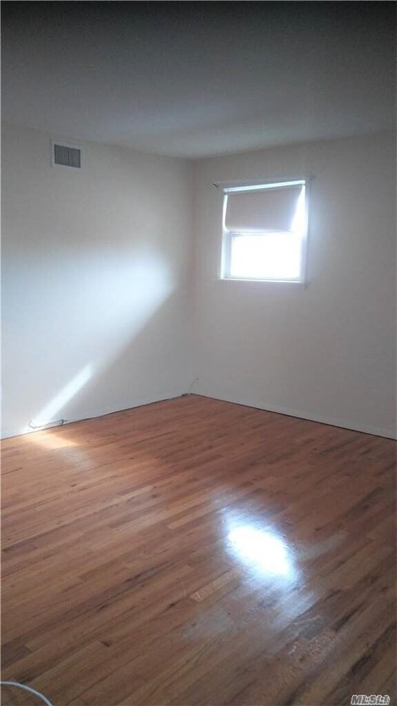 Building Photo - 108 Sheridan Ave