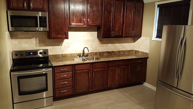 Foto del edificio - 3108 Aster St