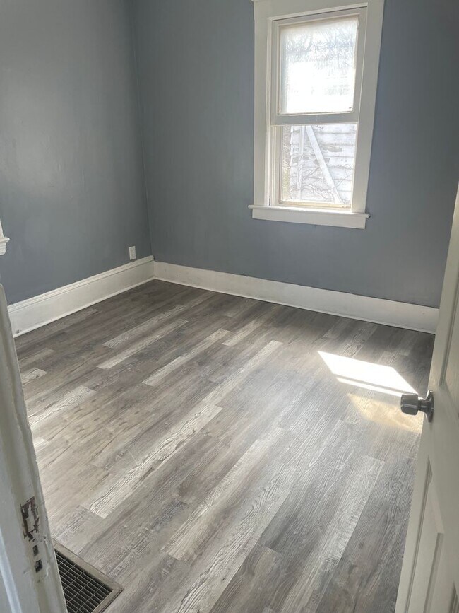 Foto del edificio - Great 2 Story 3 bedroom Section 8 accepted