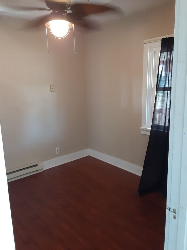 Foto del edificio - 419 W 14th St