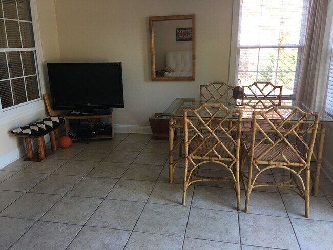 Foto del edificio - Oak Tree Townhome- One Level Living 3 Bed, 2 Bath Available March 1st!