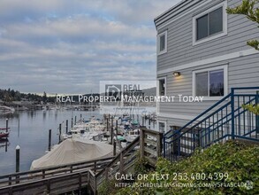 Building Photo - 3889 Harborview Dr