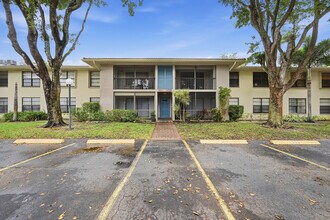 Building Photo - 9875 Pineapple Tree Dr