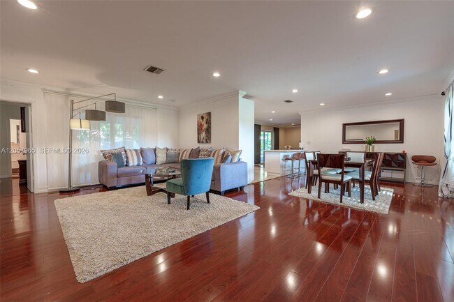 Foto del edificio - 740 Ridgewood Ln