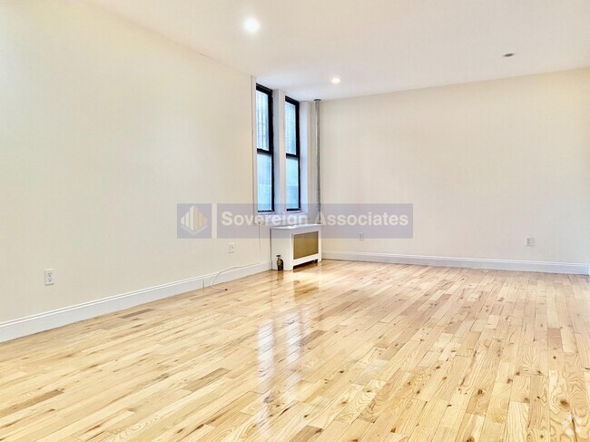 Building Photo - 289 Convent Ave