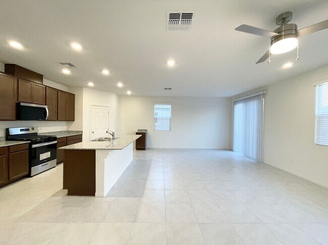 Building Photo - Brand New Construction single house