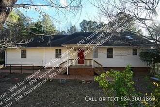 Building Photo - 7122 Ramblewood Dr