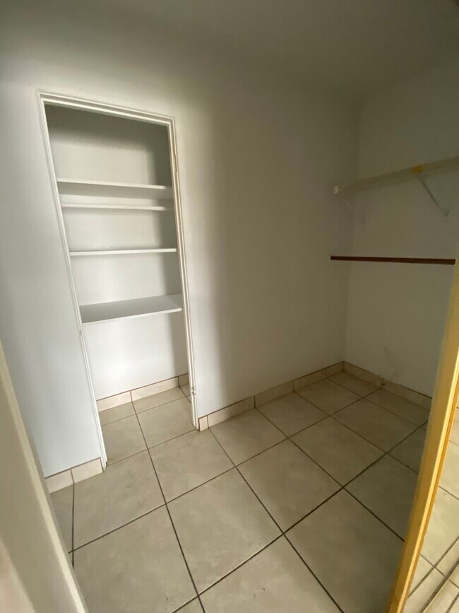 Master Closet - 1119 5th St SW