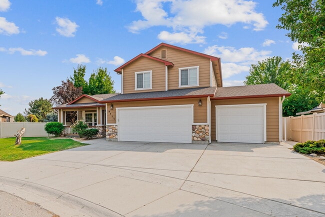 Building Photo - 8077 N Sundial Way