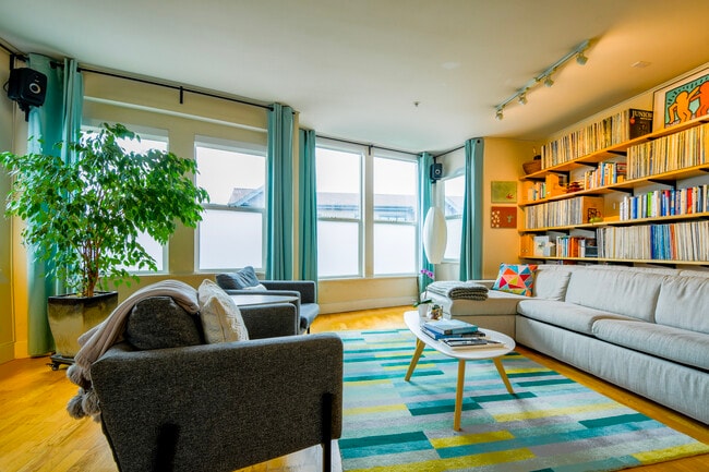 Open Plan living room - 1171 Oak St Apartments