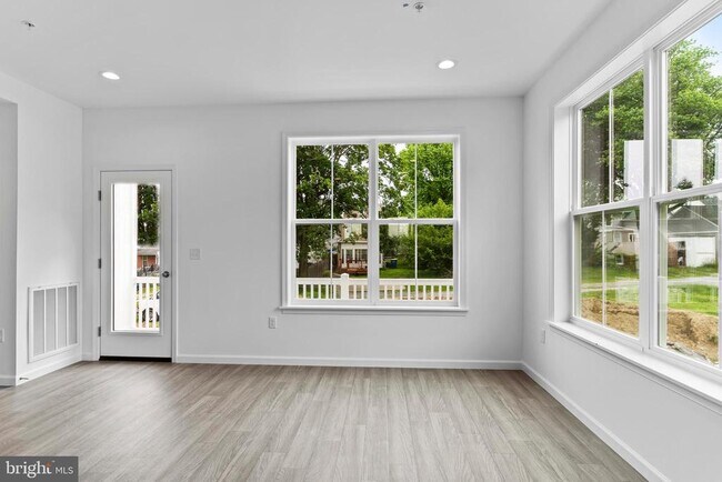 Building Photo - 31 S 19th St