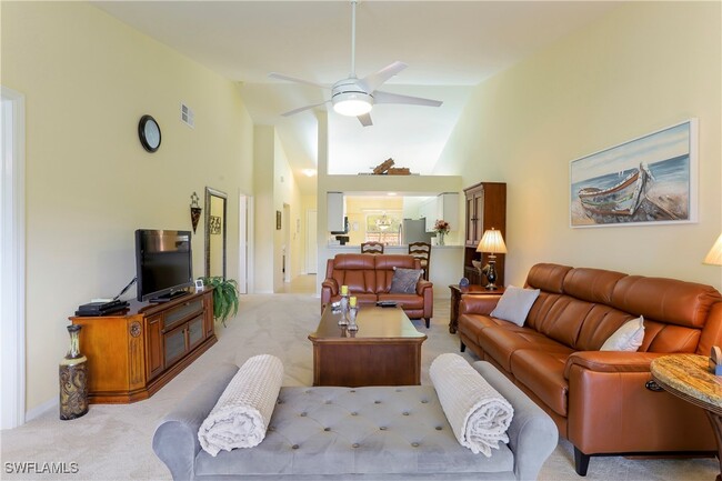 Building Photo - 337 Robin Hood Cir