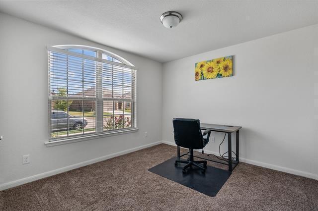 Building Photo - 1215 Cres View Dr