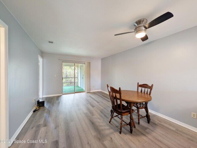 Foto del edificio - 3039 Sir Hamilton Cir