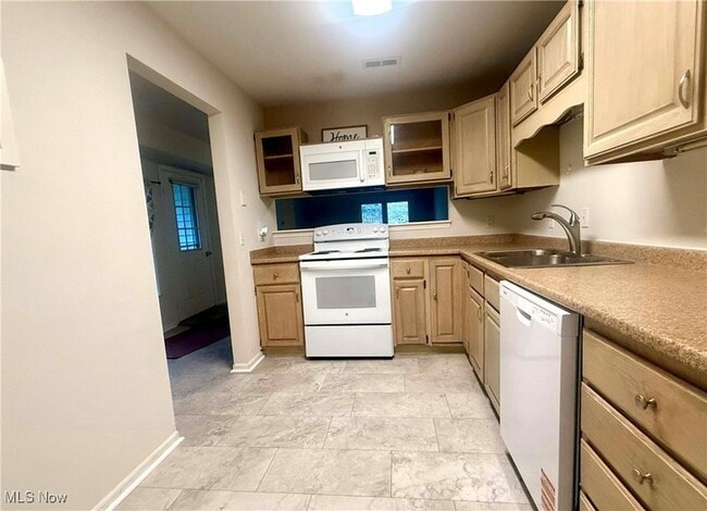 Foto del edificio - 6221 Center St