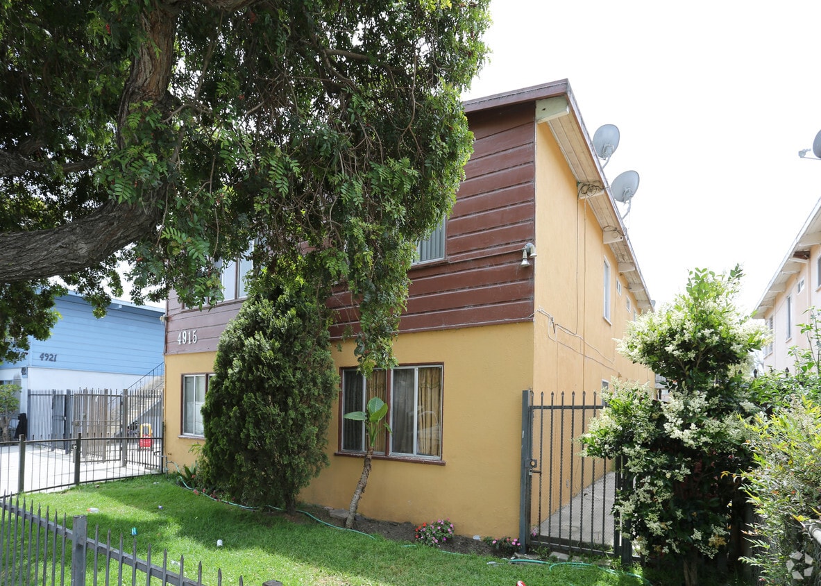 Building Photo - 4915 S Slauson Ave