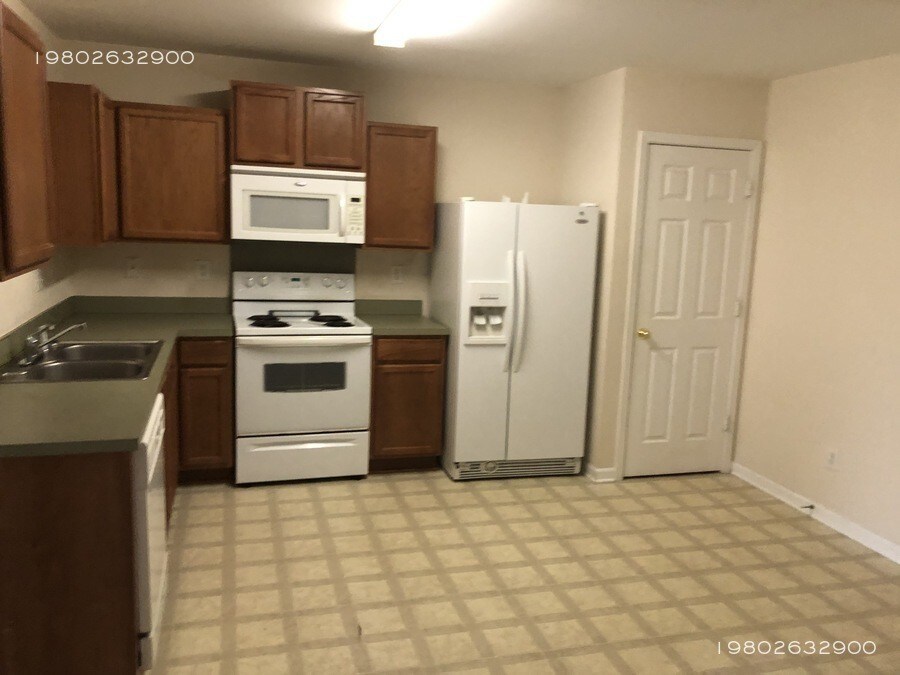 Building Photo - 1717 Ledson Court