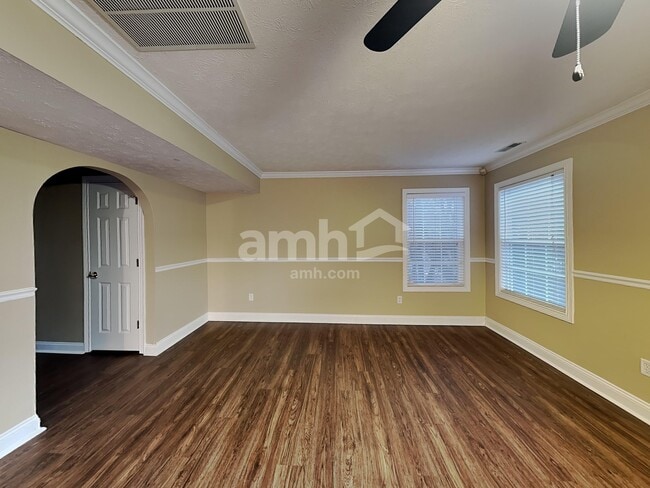 Building Photo - 6707 Wimbledon Dr