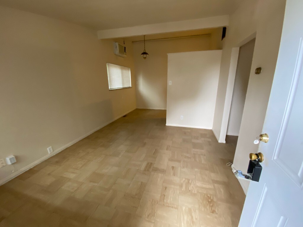 Foto principal - 9760 Greenbush Pl
