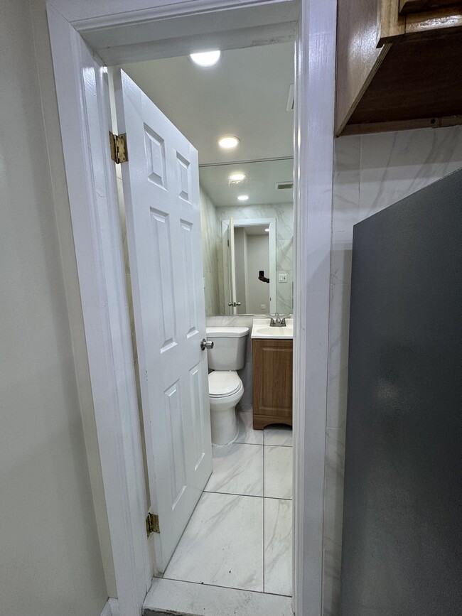 Foto del edificio - 1885 Eastern Pky