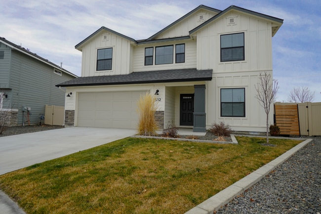 Building Photo - 1512 W Cub River Dr