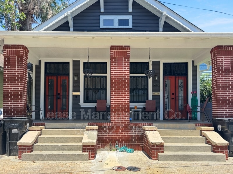 Primary Photo - 330 Seguin St
