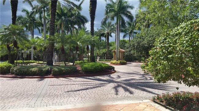 Foto del edificio - 4828 N State Rd 7