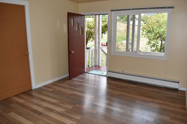 Foto del edificio - 3 Bedroom, Near Western Washington University