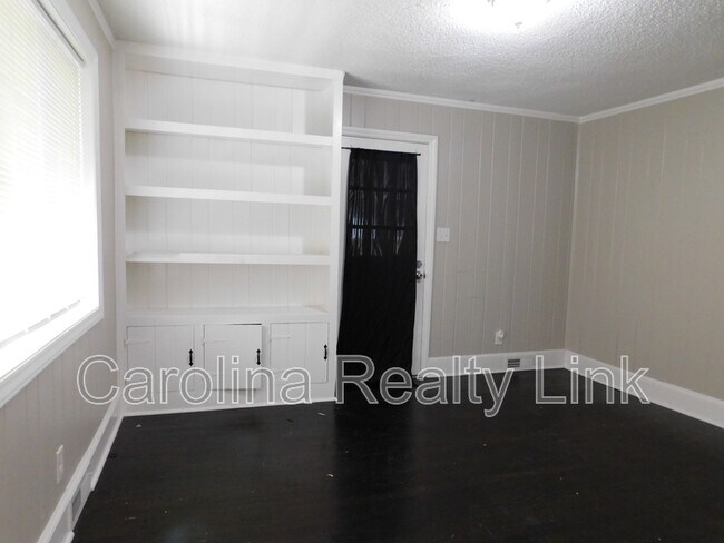 Foto del edificio - 411 Gray Dr