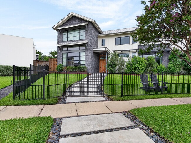 Photo - 9941 Coppedge Ln House