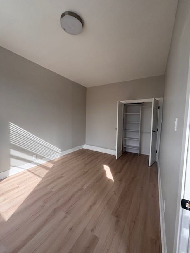 Foto del edificio - Beautifully remodeled modern 3 bedroom 2 bath unit