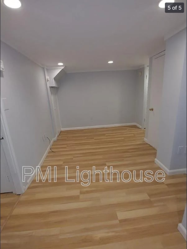 Foto del edificio - 60 Jefferson Rd