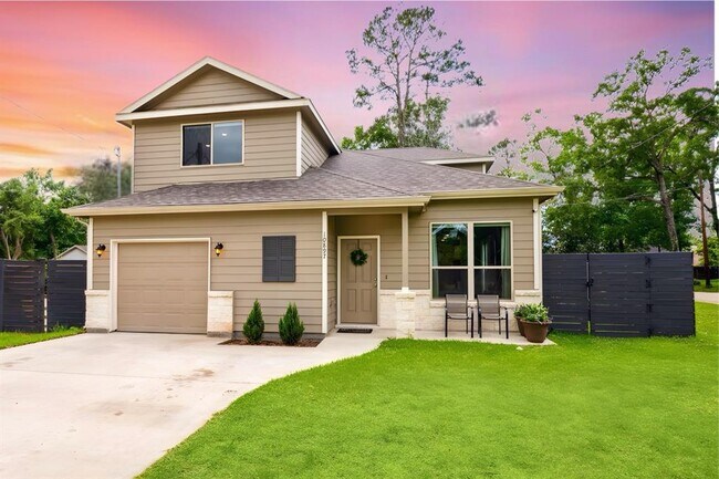 Building Photo - 10897 Mockingbird Pl