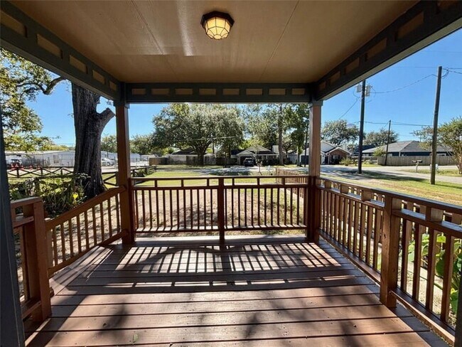 Foto del edificio - 406 McPhail St