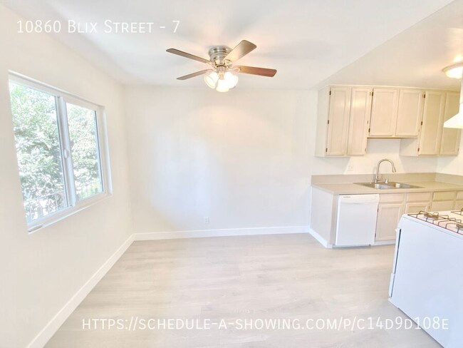 Building Photo - Beautiful newly remodeled modern top floor...