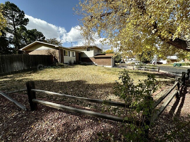 Foto del edificio - 1762 Ura Ln