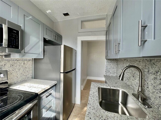 Foto del edificio - 301 SW 10th Ave