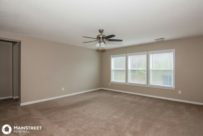 Foto del edificio - 13013 Blaze Manor Ln