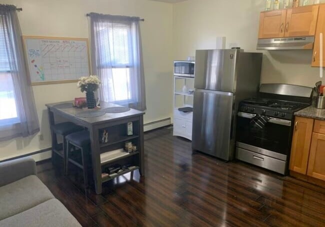 Building Photo - 1576 Tremont St