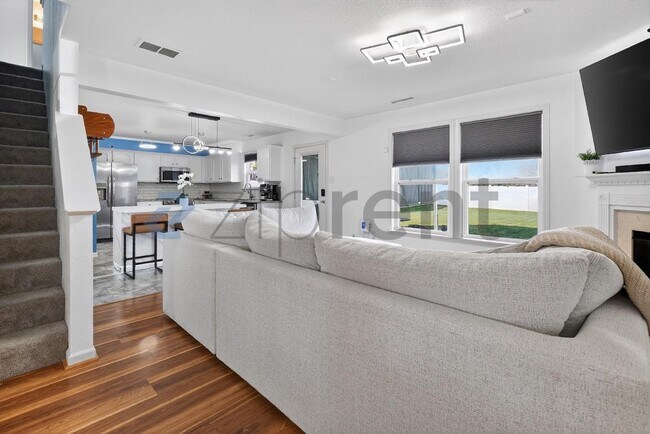 Foto del edificio - 504 Zander Woods Ct