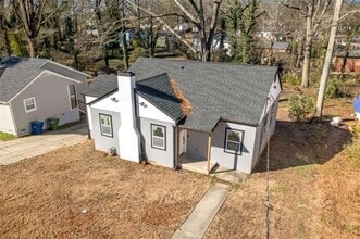 Building Photo - 1427 Lorenzo Dr SW
