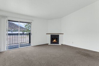 Building Photo - 10815 N 15th Ln