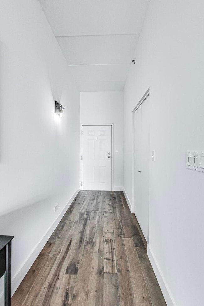 Foto del edificio - 920 W Madison St