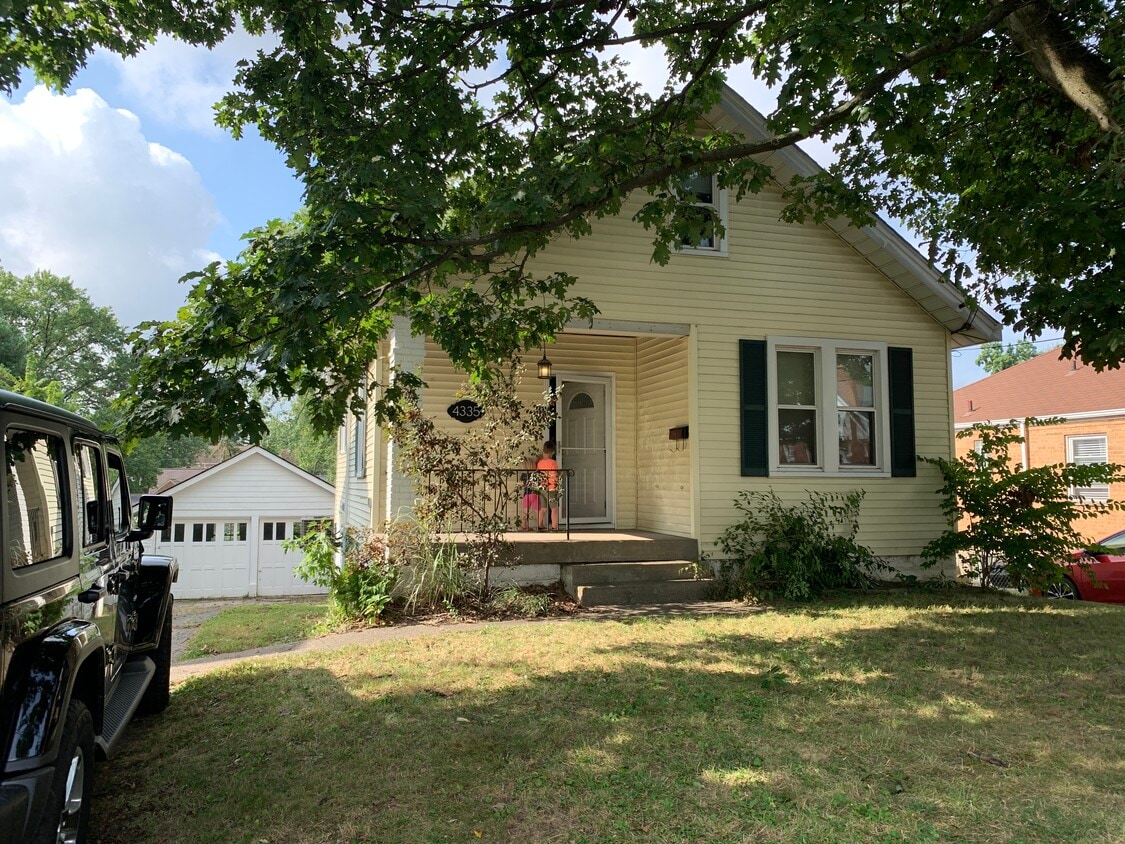 Primary Photo - 4335 Harding Ave