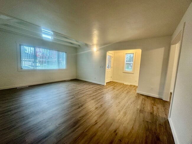 Foto del edificio - 2525 SE Thompson St