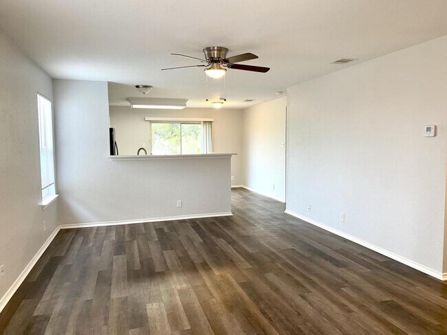 Foto del edificio - 4631 Adkins Trail