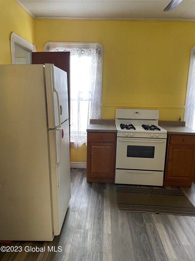 Foto del edificio - 1576 Carrie St