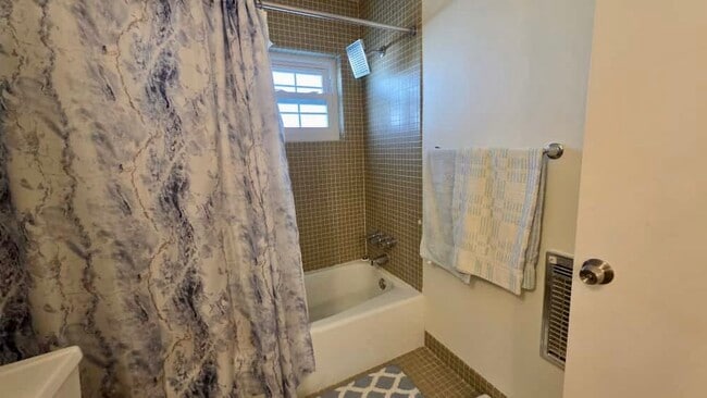 Photo - 701 Poinsettia Rd Apartment