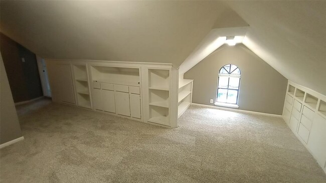 Building Photo - 3607 Misty Ridge Dr